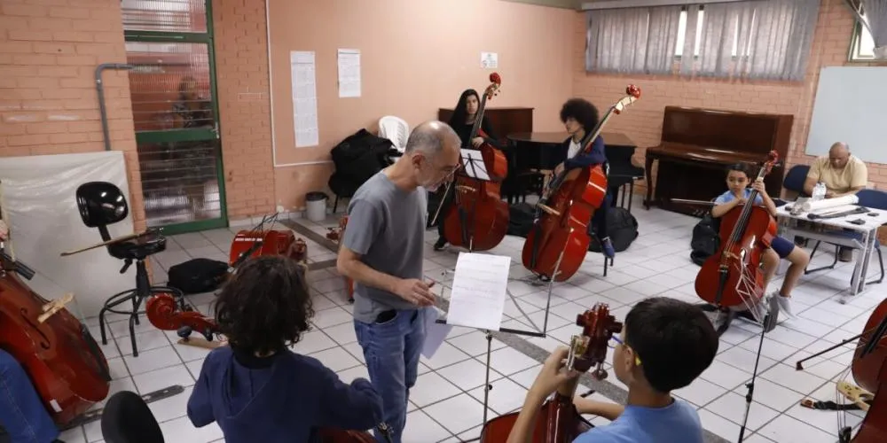 Escolas do Futuro abrem 247 vagas gratuitas para cursos de arte em Catalão e Trindade